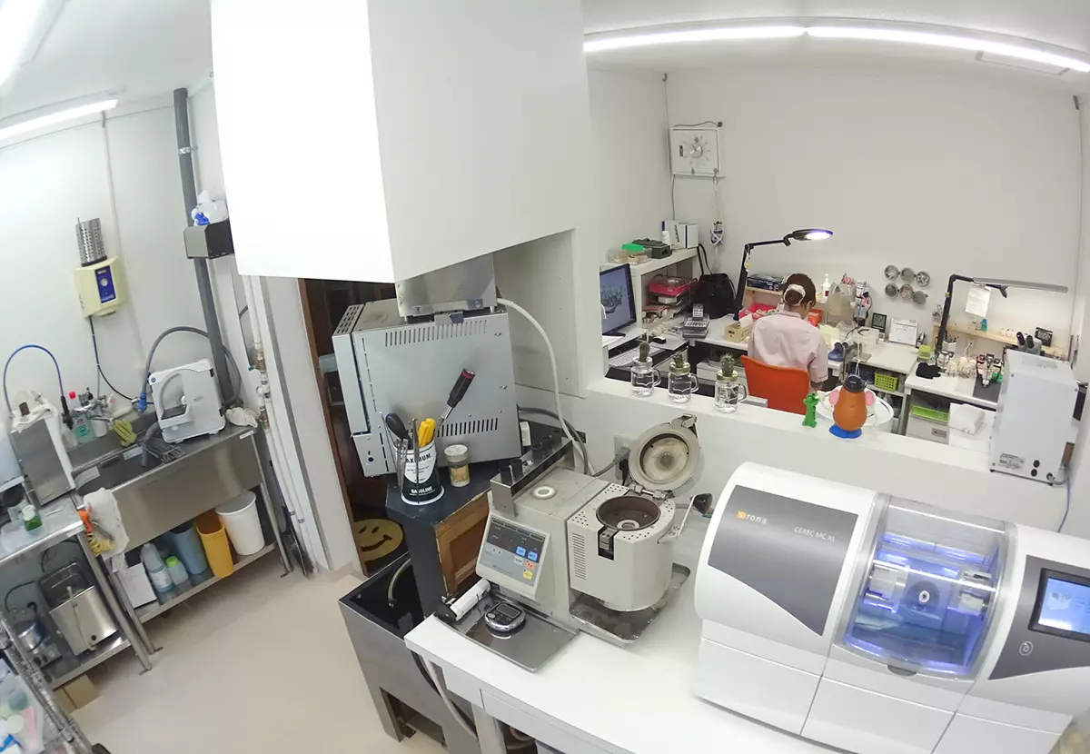 【京都・河原町／三条】インプラントと予防で支える山口歯科医院