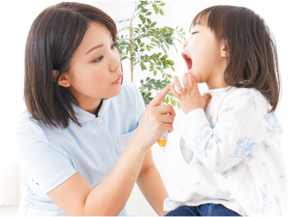 スタッフのやさしい声かけが、お子様に安心感を与えます