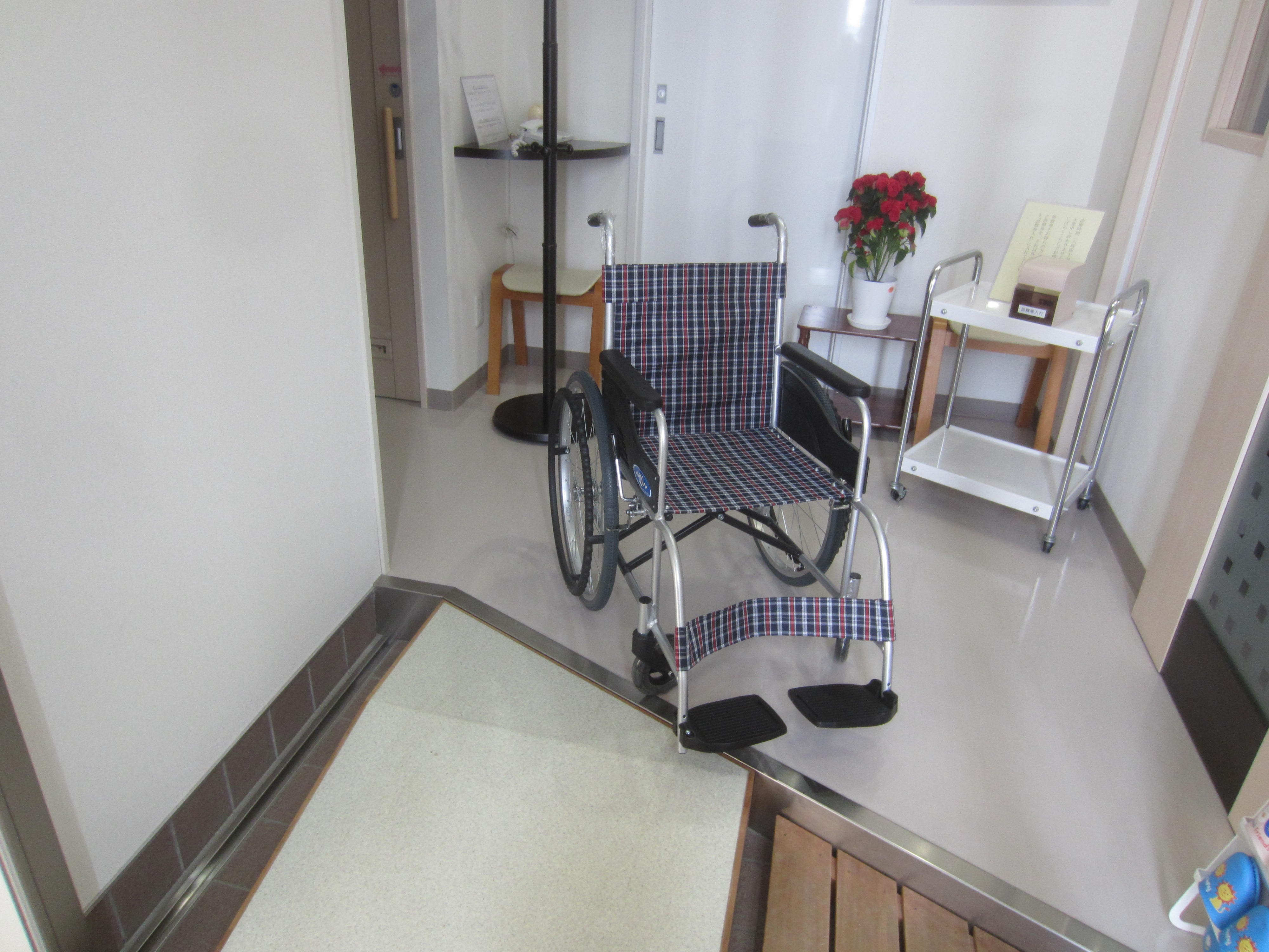 院内専用の車イスがご用意されています