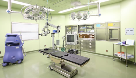 ①診療室　②治療の様子　③治療ユニット