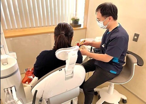 患者様にとって何が最善かを常に考え、治療と予防の両面からお口の健康を支えています。