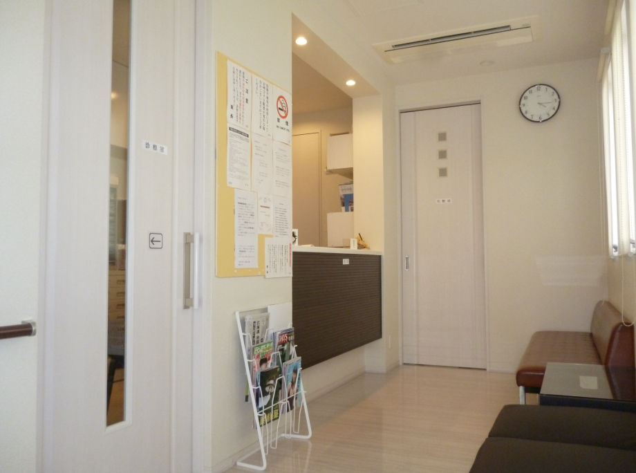 【横内団地前バス停 徒歩1分】できるだけ歯を残す治療を重視し、お口の健康を支える歯科医院