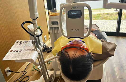 オフィスホワイトニングの方が即効性があります