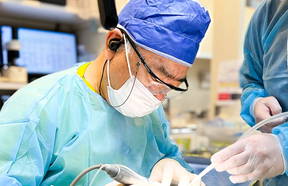 豊富な経験と高度な技術で安心のインプラント治療を提供します