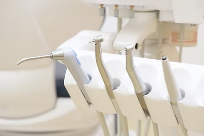 地域の方々が一生涯にわたって自分の歯で健康に過ごせるよう、多角的な視点からサポートを継続しています