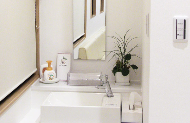 削らない・抜かない予防中心の科学的歯科医療を提供