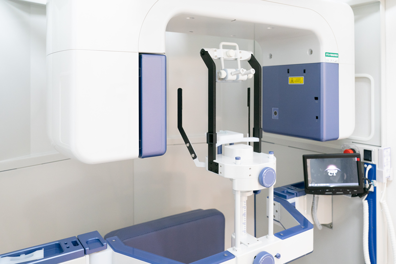 CTにより顎の骨の撮影を立体的に行います。