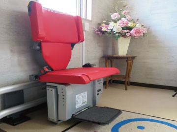 階段昇降機があるので安全に階を移れます