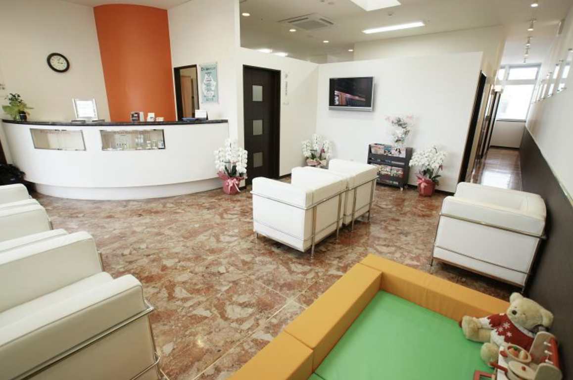 【土曜日診療あり】患者様と対話し、しっかり説明したうえで治療を徹底する「サン歯科クリニック」