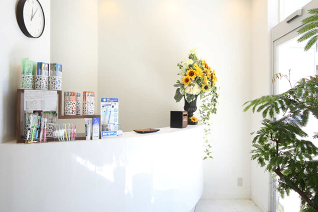 【立川駅から徒歩4分】【最新のマイクロスコープと精密拡大治療に特化】痛みに配慮した精密治療で健康なお口を守るひろた歯科