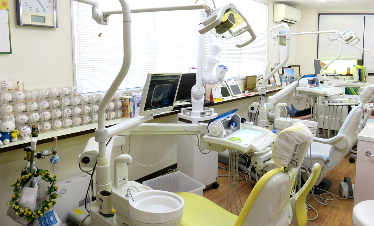 ①待合室②診療室③車椅子完備