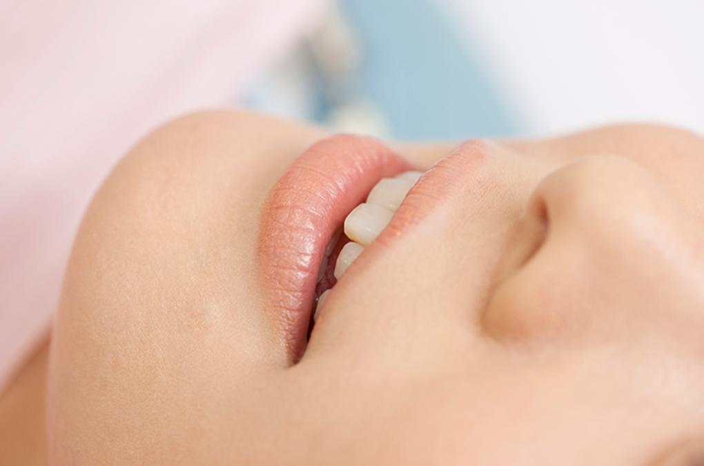 予防と治療の両面から、歯周病に徹底的に対応します