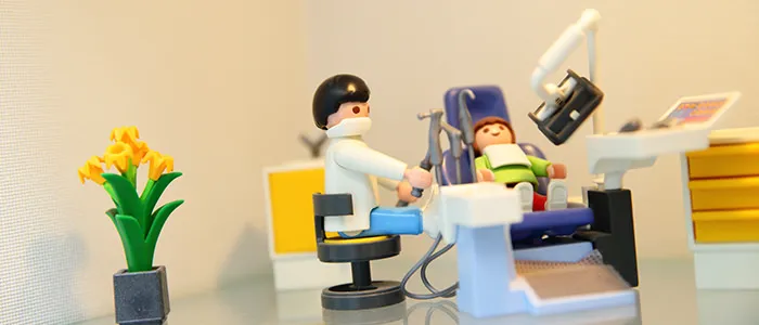 歯を失った患者様に対し、インプラントや入れ歯などの補綴治療を提供しています