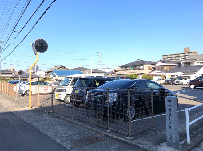 医院から西側にも駐車場がございます