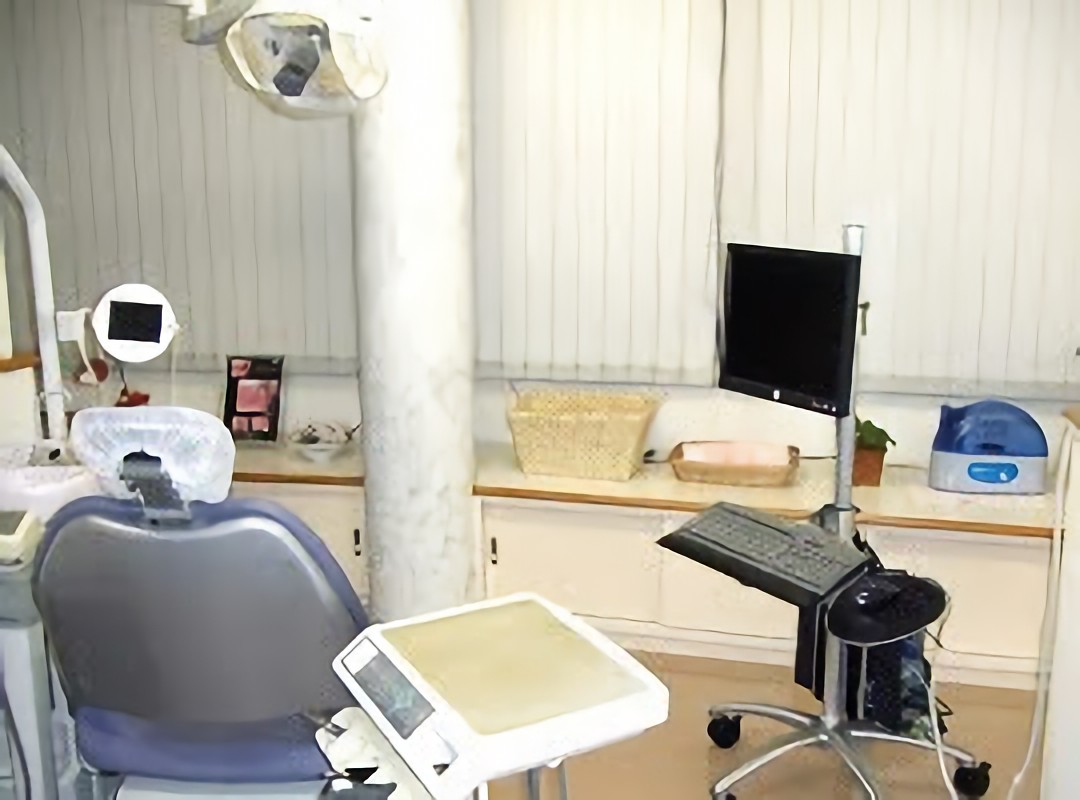 ①医院外観②ユニット③デジタルレントゲン