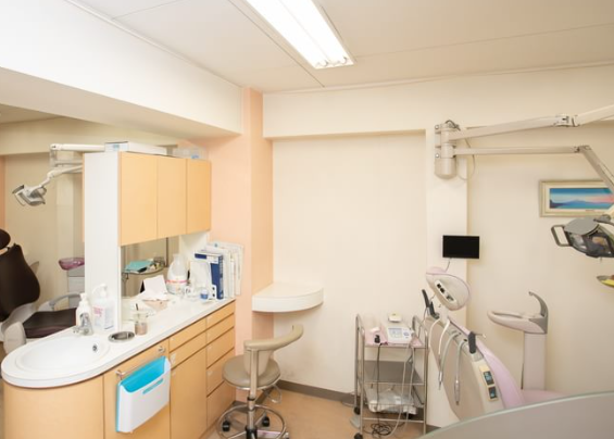 快適で自然な使用感を実現し、長くお使いいただける入れ歯を作成します。