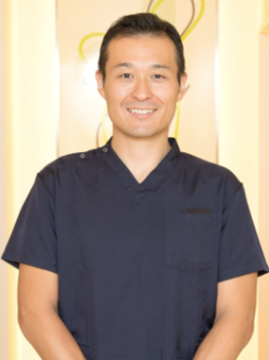 院長の丸山 真哉（まるやま しんや）