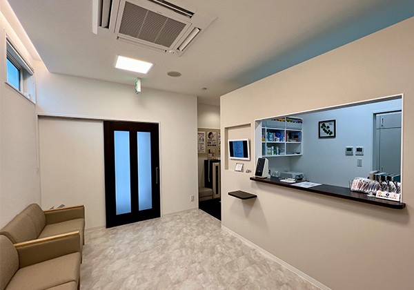 【土日診療・平日19時まで診療】地域に寄り添い、丁寧な説明と予防を大切にするほほえみ歯科クリニック