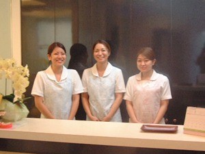 【与那城郵便局前・駐車場7台】歯周内科の考え方を取り入れた歯周病治療に取り組む屋慶名歯科医院