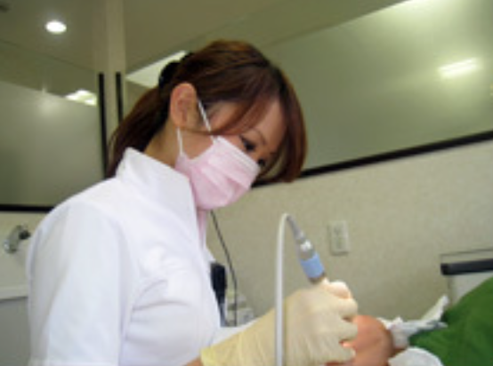 リラックスできる環境と丁寧な説明を心掛けています。