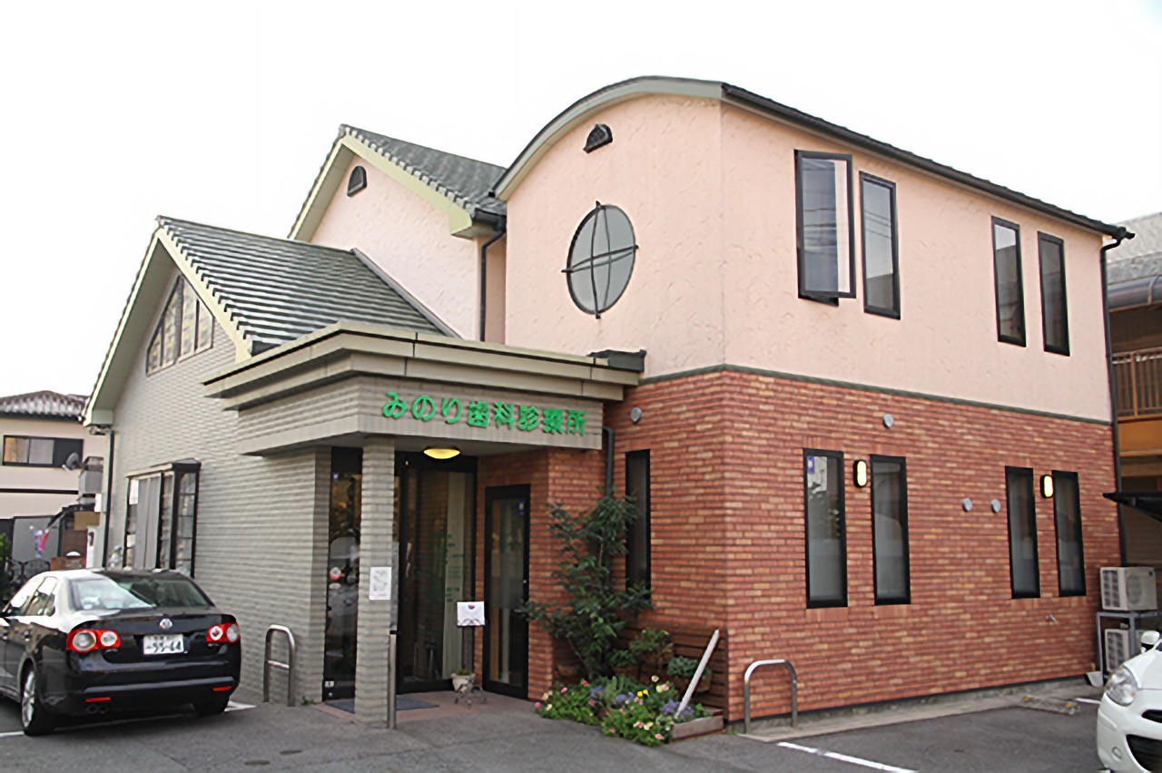 ①外観②受付③待合室