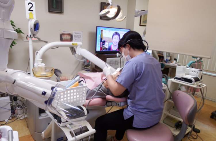 ①診療室②診療室③治療風景