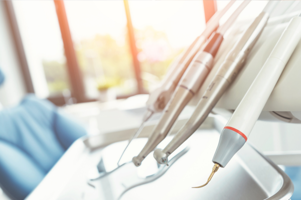 【東舞鶴駅徒歩6分】インプラント対応の井上歯科医院