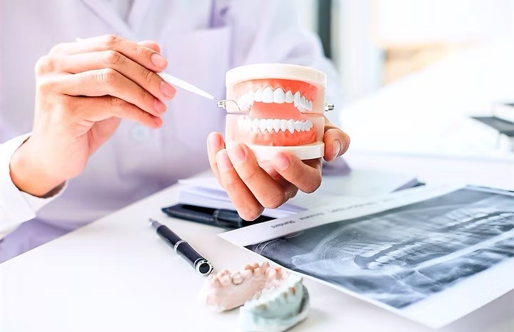 【上一万駅 徒歩5分・駐車場完備】落ち着いた環境で通いやすい三好歯科