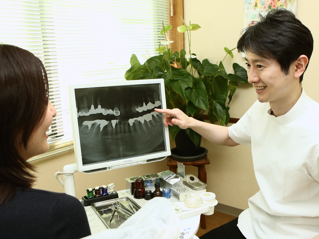 高倉歯科医院の院長は歯周病の治療経験が豊富です