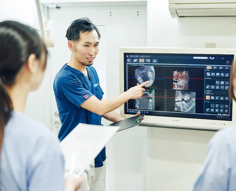 ①質の高い医療を提供、②受付、③外観