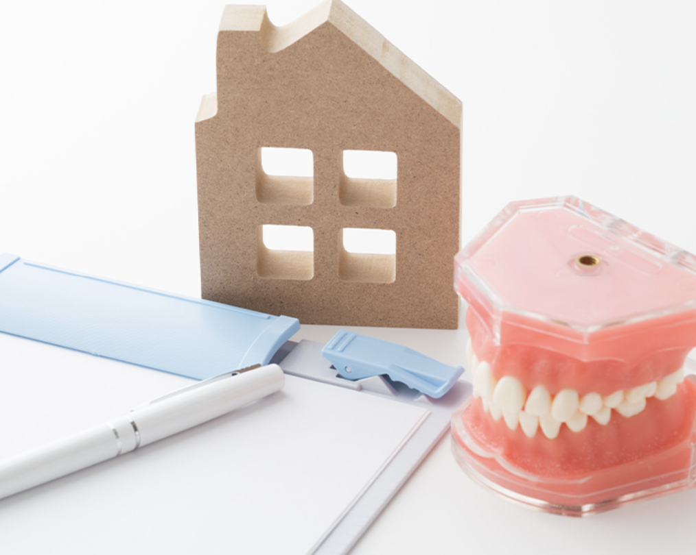 むし歯や歯周病の治療、入れ歯の調整・修理などに対応しています