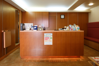 ①外観②受付③院内は完全バリアフリー