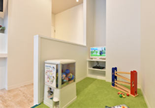 ①外観②診療室③キッズスペース