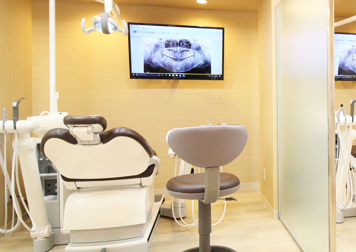 【武蔵新城駅 徒歩1分】【日本口腔インプラント学会 専門医】【日本口腔外科学会 認定医】治療から予防まで、丁寧なカウンセリングと質の高い治療をご提供