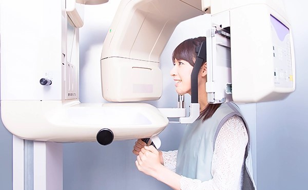 デジタルレントゲンにより精密検査を行います