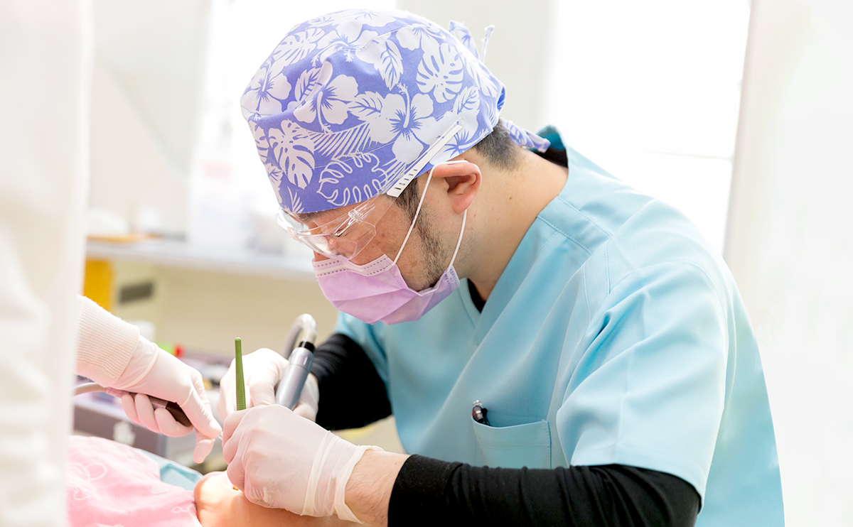 【ドックベストセメント認定医 在籍】【古川橋駅 徒歩15分】できるだけ削らない虫歯治療で患者様の歯を守るともや歯科