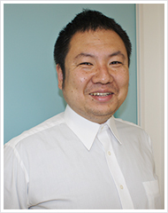 院長の寄藤浩太