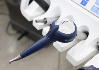 むし歯や歯周病などの早期発見・予防ができ、治療を最小限に抑えることができます。