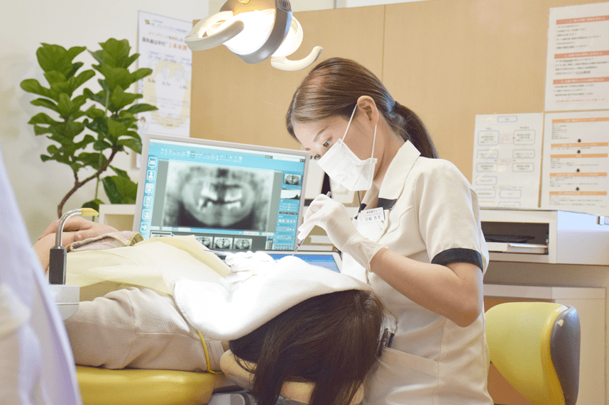 定期的なクリーニングで虫歯と歯周病を予防します