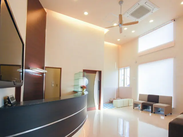 【七郷小学校前バス停 徒歩1分】痛みに配慮した治療と家族で通いやすい環境が整うたけしま歯科医院