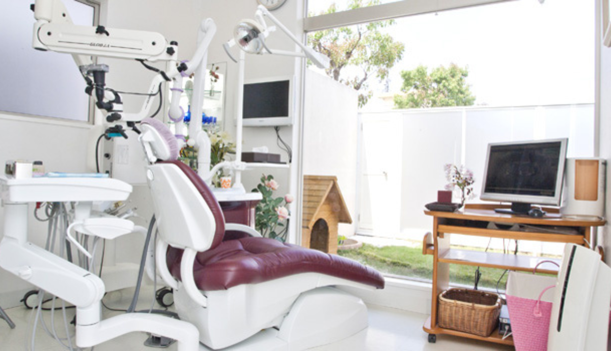 【泉ヶ丘駅から車で6分】駐車場完備で通いやすい「和田歯科医院」