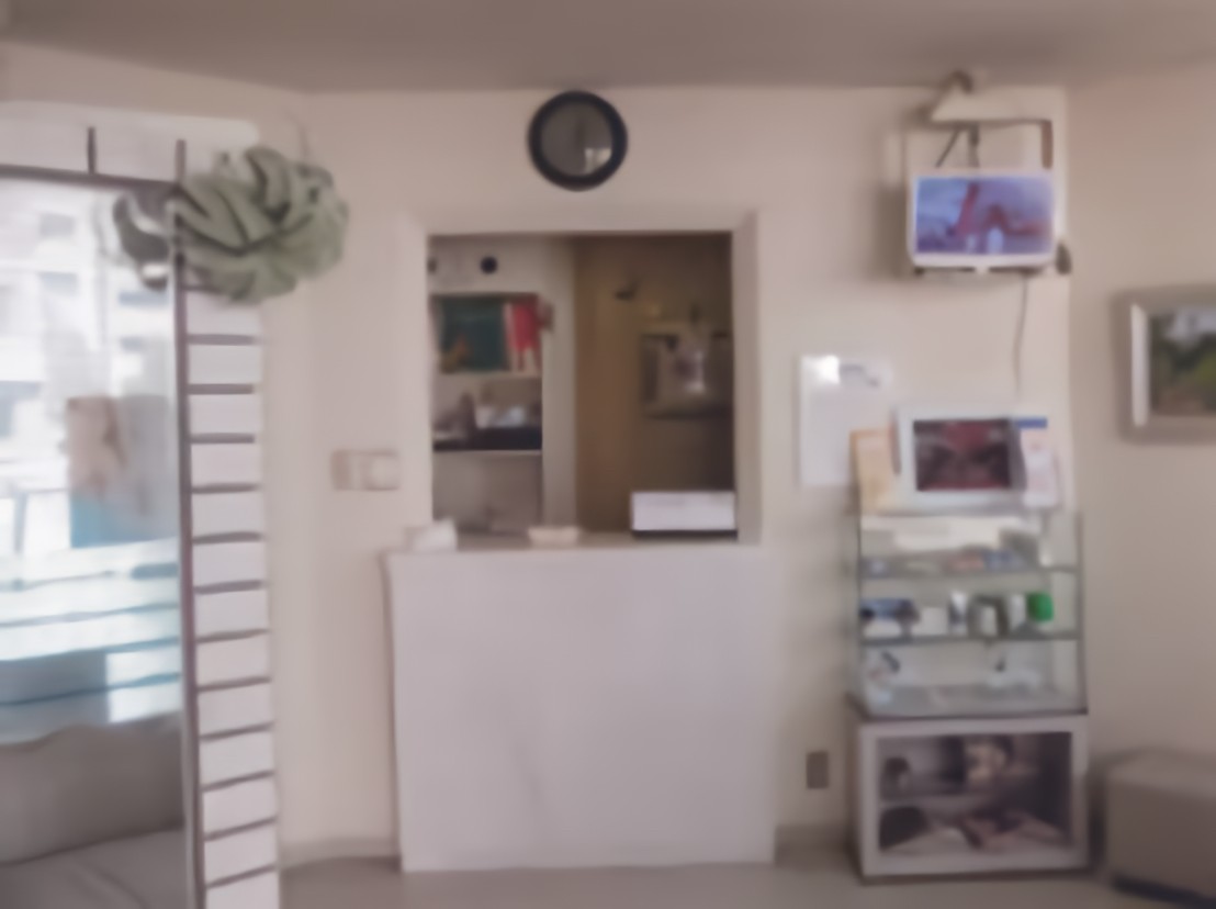 ①医院外観②受付③待合室