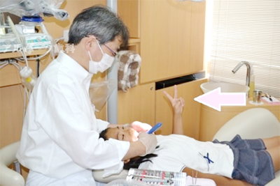 子供たちの心理的なケアにも配慮し、リラックスした雰囲気の中で治療を行います。