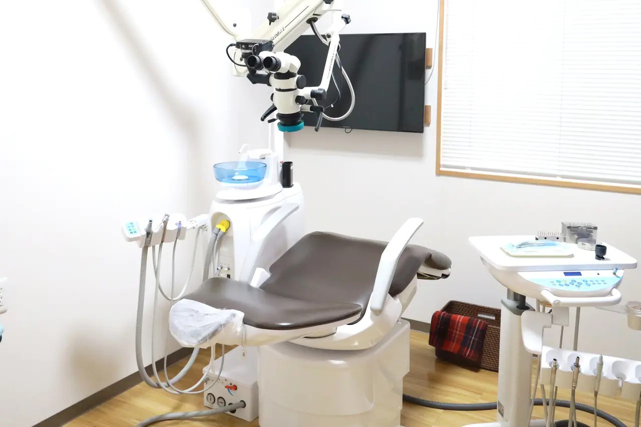 ①外観②受付③診療台