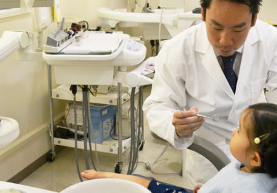 正しい習慣づくりと楽しい診療環境で生涯の口腔健康の基盤を形成