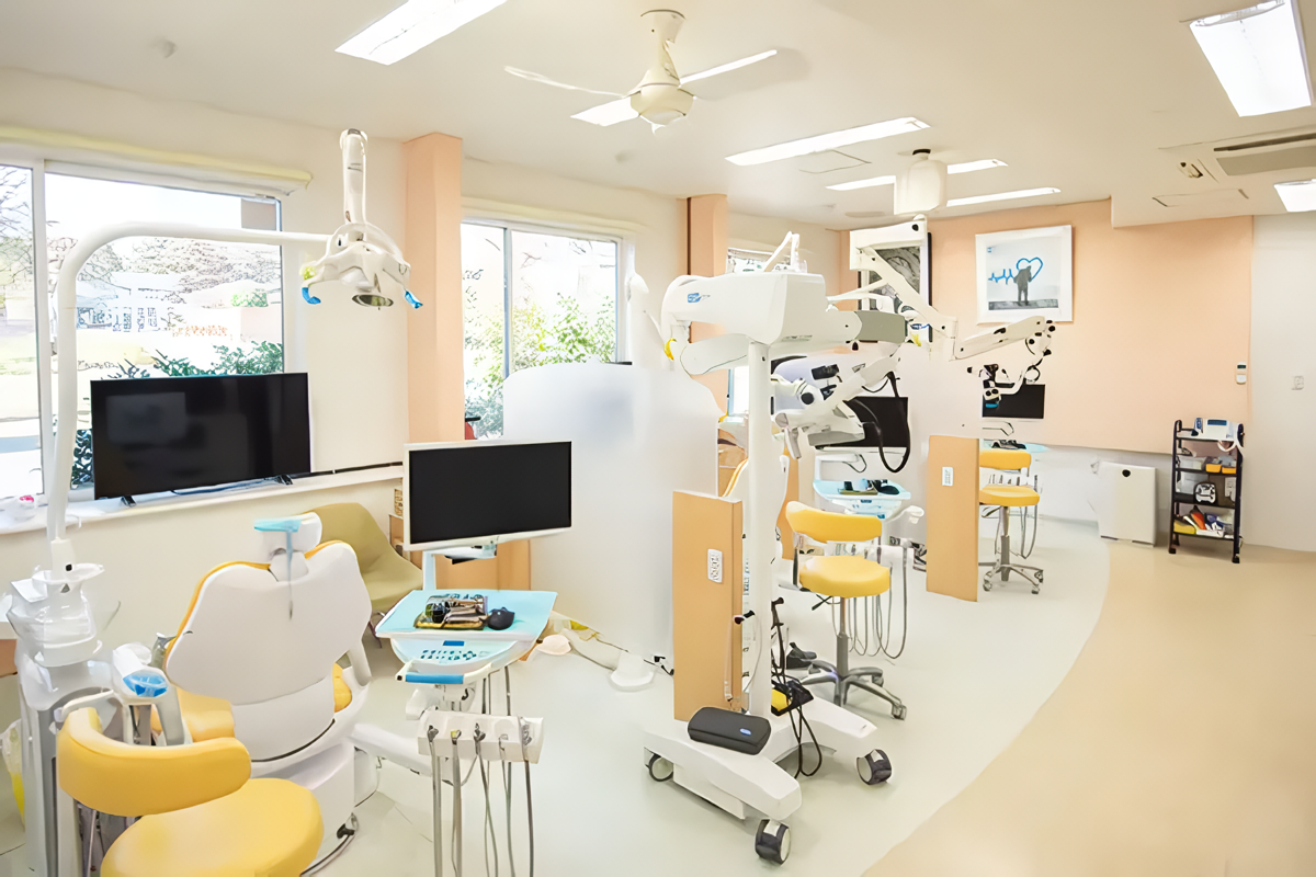 【平林駅 西口より車で6分マイクロスコープ完備で最新設備と確かな技術で信頼を集めるさくらい歯科クリニック