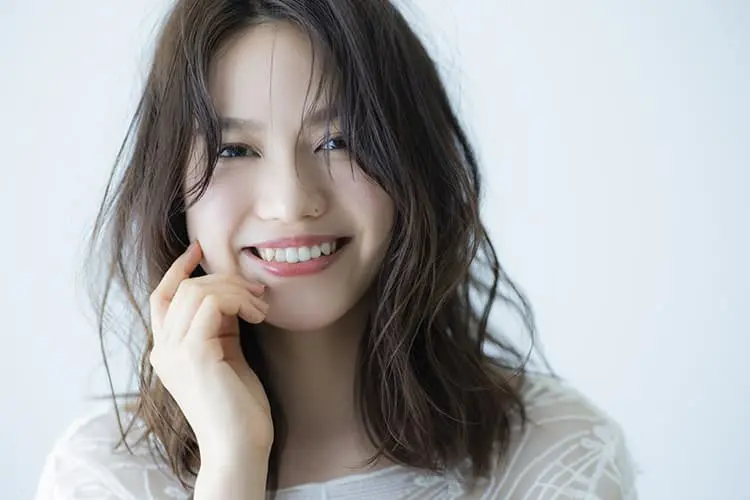 見た目の美しさと咬む機能の両方を大切にした審美歯科治療を行っています