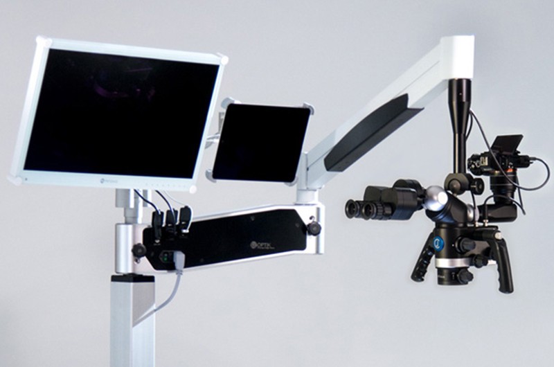 デジタルマイクロスコープにより補綴物の細かなフィッティングを行えます