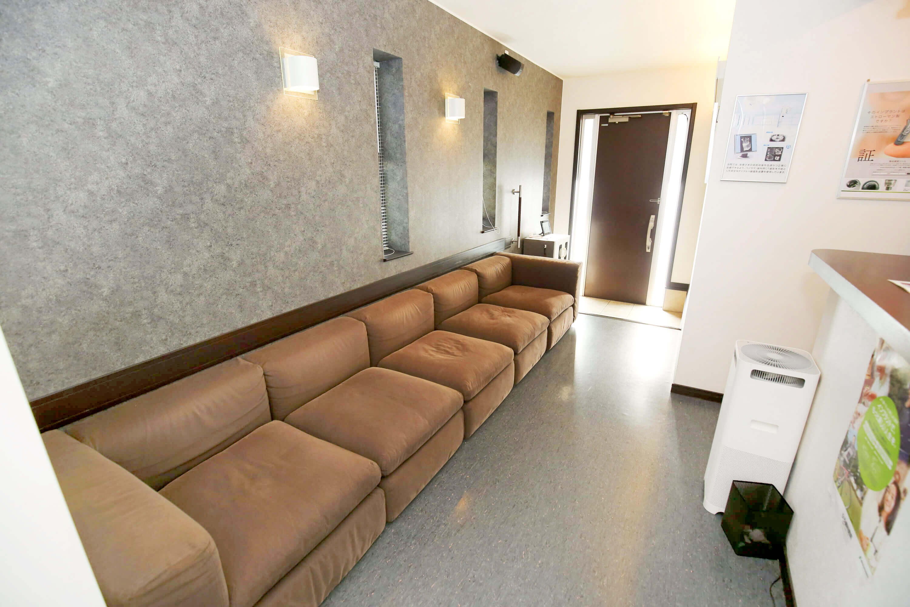 【近鉄四日市駅徒歩10分・駐車場完備】長く地域に寄り添い、通いやすさと丁寧な説明を大切にするひろ歯科医院