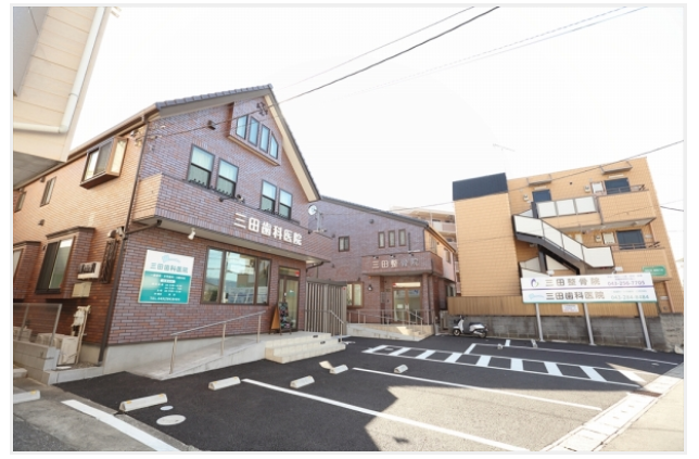 ①外観②受付③診療室